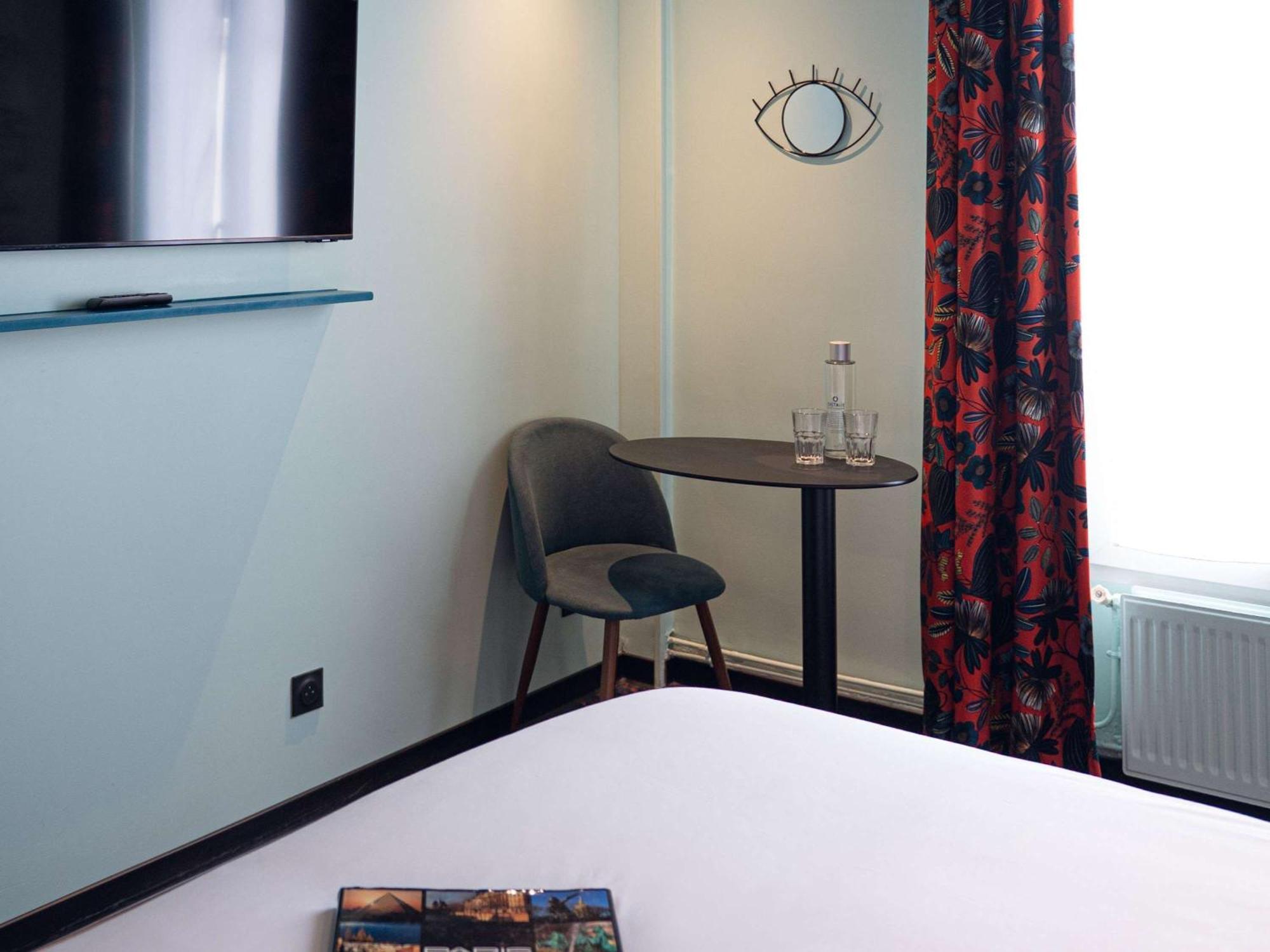 Готель Ibis Styles Paris Batignolles Екстер'єр фото