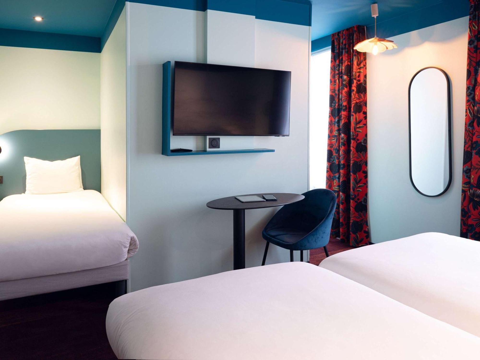 Готель Ibis Styles Paris Batignolles Екстер'єр фото