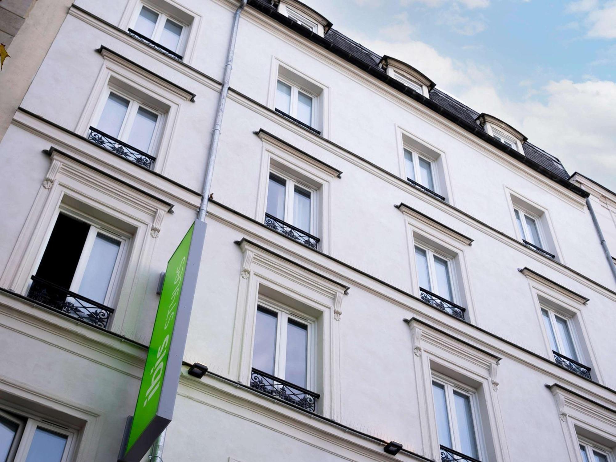 Готель Ibis Styles Paris Batignolles Екстер'єр фото