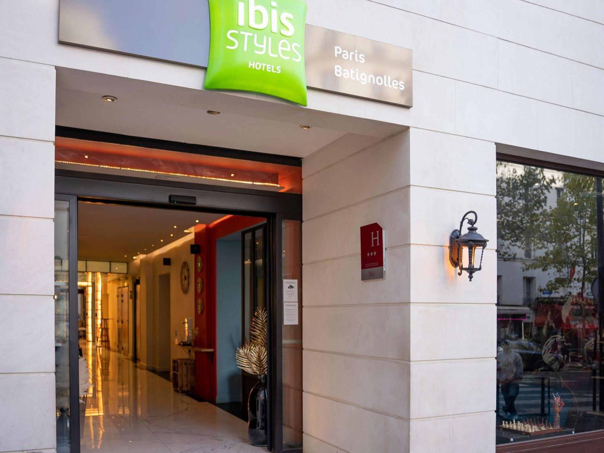 Готель Ibis Styles Paris Batignolles Екстер'єр фото